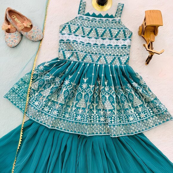 Kid's Wear - Picture 4 of 10